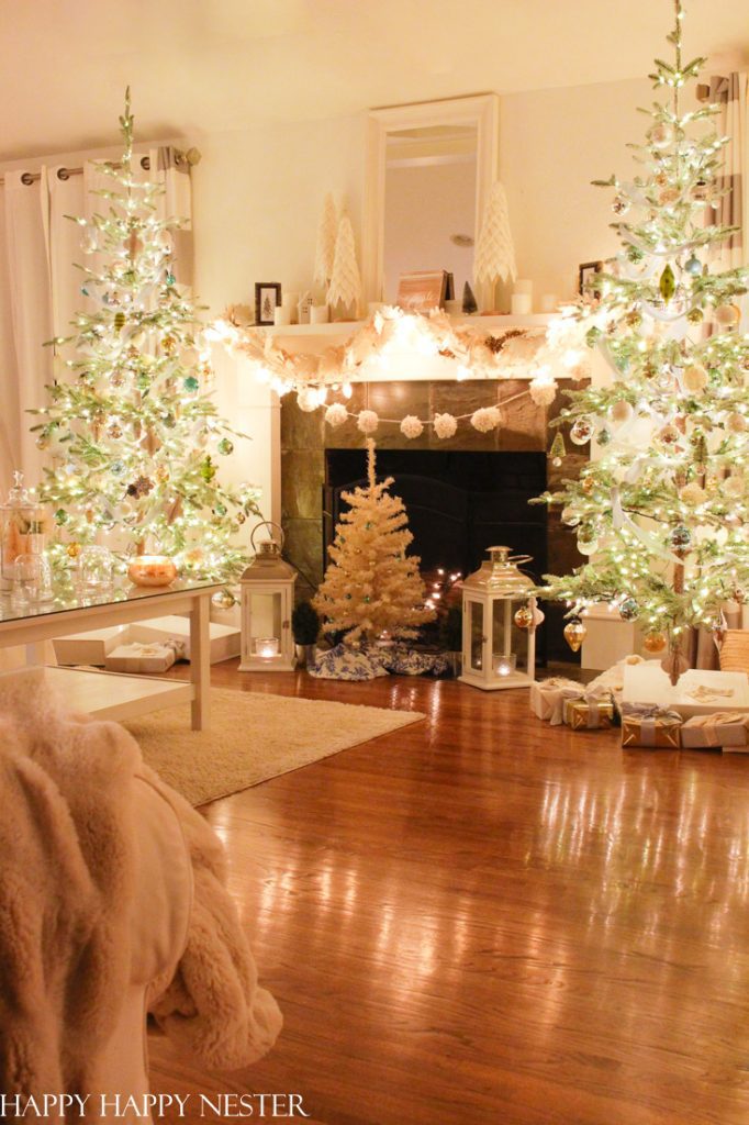 10+ christmas decorated cottages to rent for a Cozy Holiday Getaway