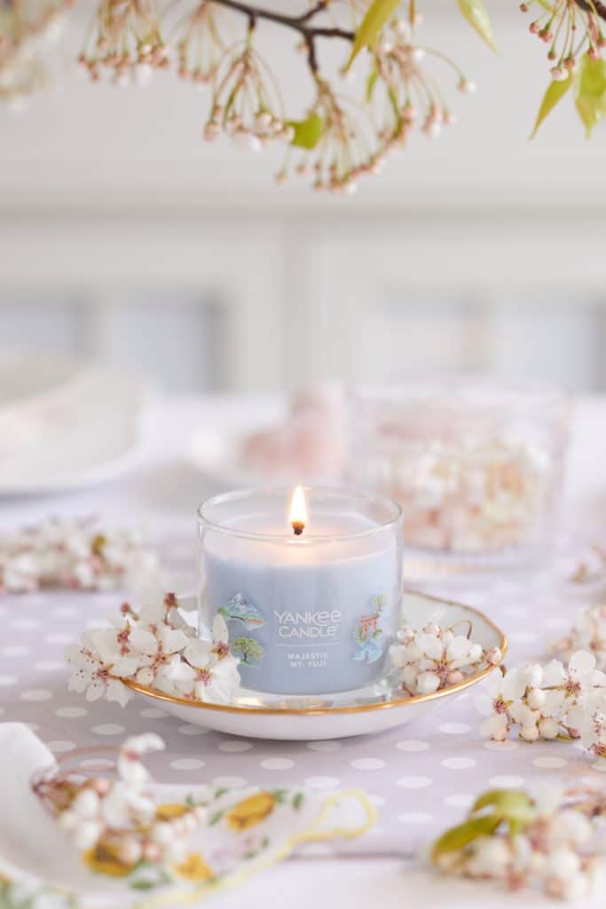 table decorations with candle and flowers