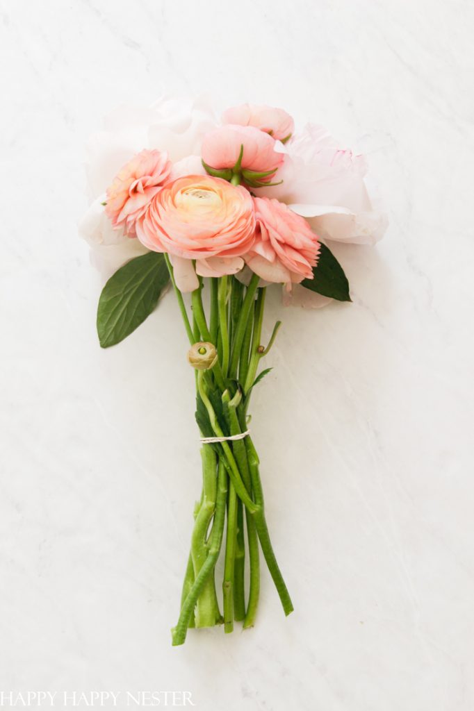 small bouquet of pink flowers