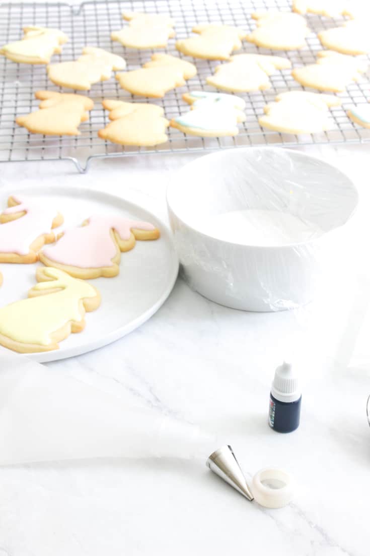 how to ice a cookie