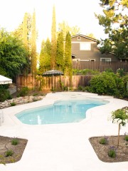 Backyard Makeover Ideas (Before and After)