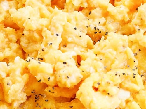 Creamy Dreamy Scrambled Eggs - De Ma CuisineDe Ma Cuisine