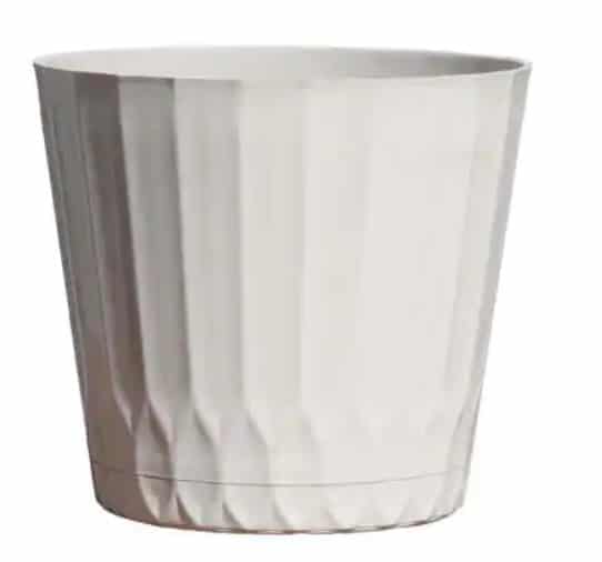 https://happyhappynester.com/wp-content/uploads/2022/06/plastic-planter.jpg