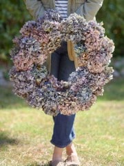 Dried Hydrangea Wreath Tutorial