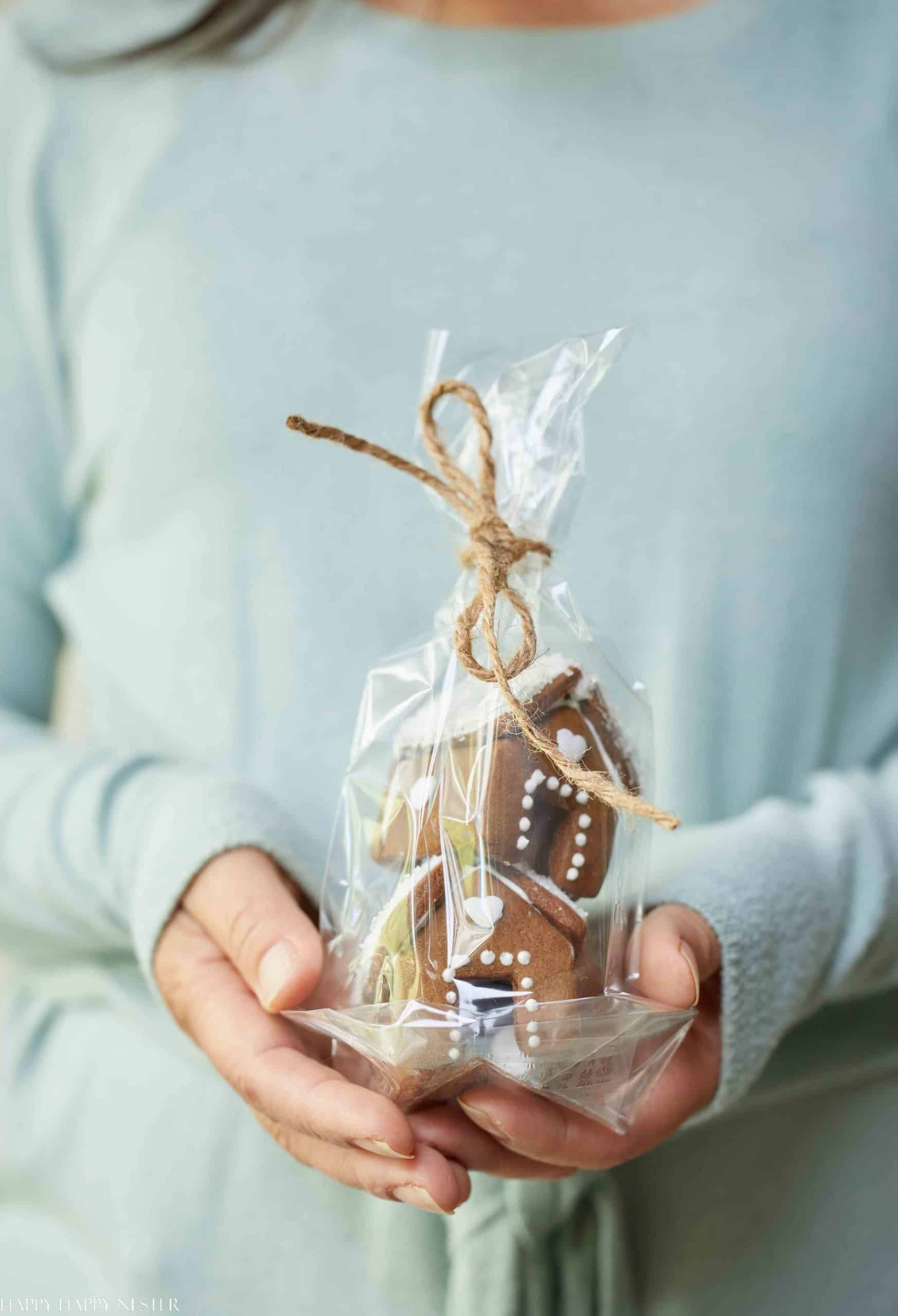 Hanging Mug Topper Cookies (and Cutter) - Happy Happy Nester