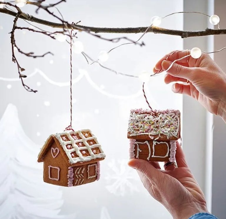 Mini Gingerbread Houses for Your Mugs Recipe 