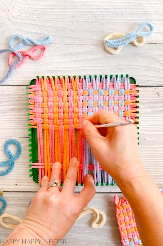 how to finish a potholder on a loom