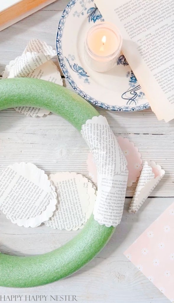 how to make a paper wreath from book pages