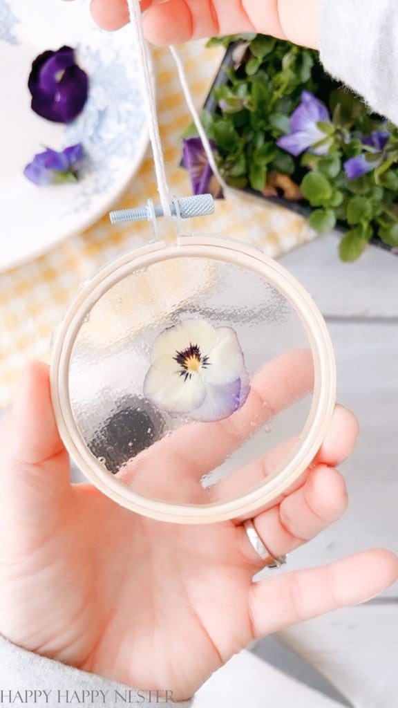 DIY Resin Suncatchers