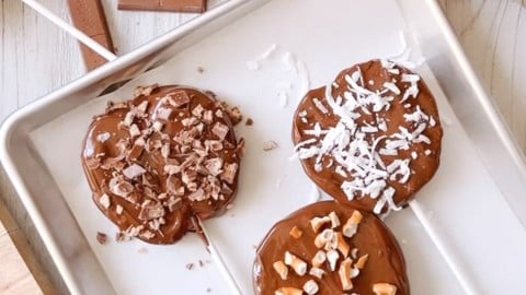 https://happyhappynester.com/wp-content/uploads/2023/06/the-best-chocolate-covered-apple-slices-recipe-480x270.jpg