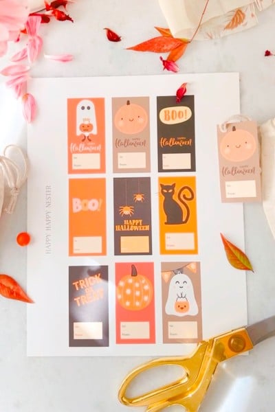 a page of free printable halloween gift tags