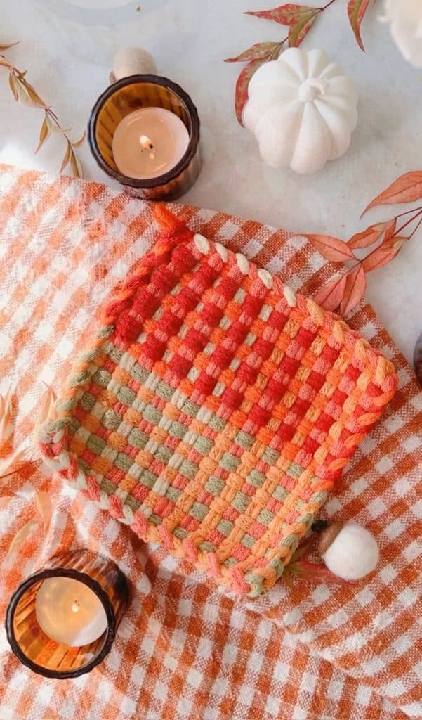 How to Finish a Potholder Loom - Happy Happy Nester