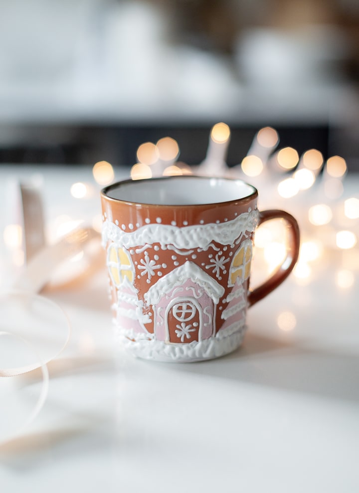 Gingerbread House Mug Topper Recipe - Happy Happy Nester