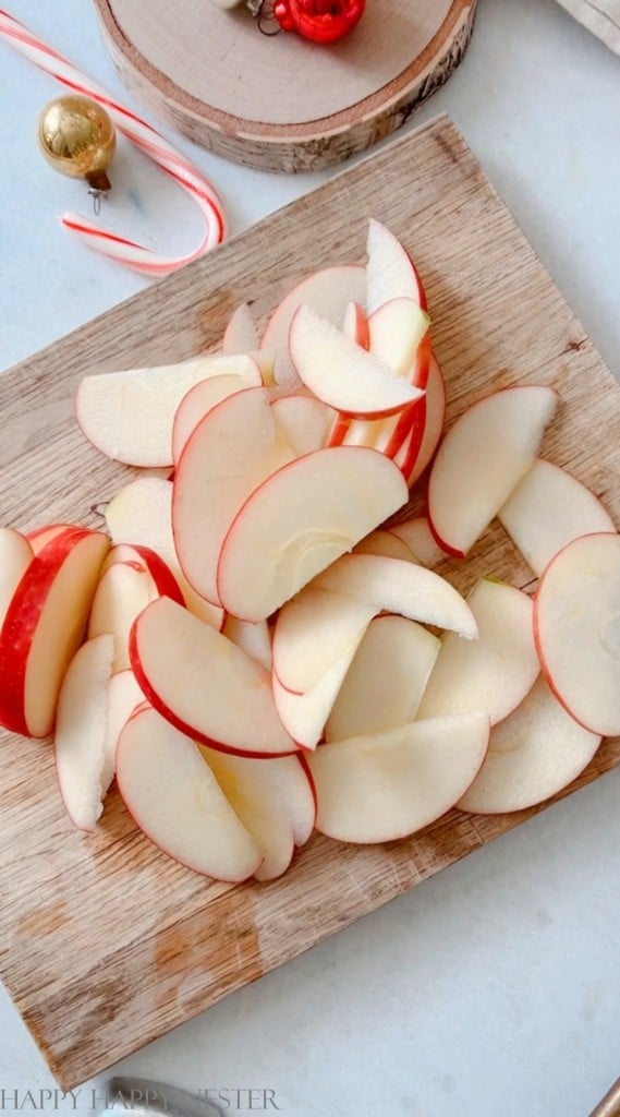 sliced apples