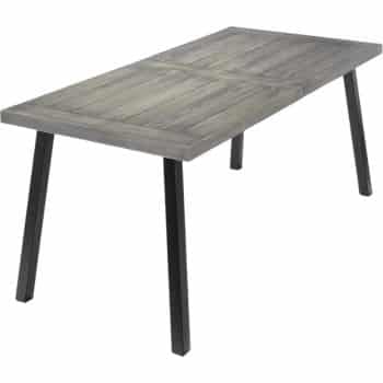 outdoor tables and chairs